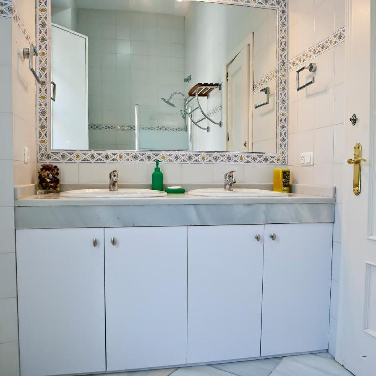 Amplitud en el corazón de Sevilla - Parking gratis - Apartamento - 33