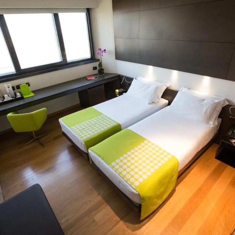 Best Western Plus The Hub Hotel - Camera Standard Doppia con Letti Singoli - Non-Fumatori - 1