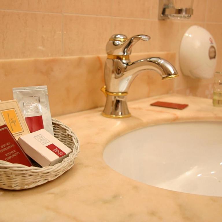 The Originals City Hotel Paix Republique - Chambre Simple - 2