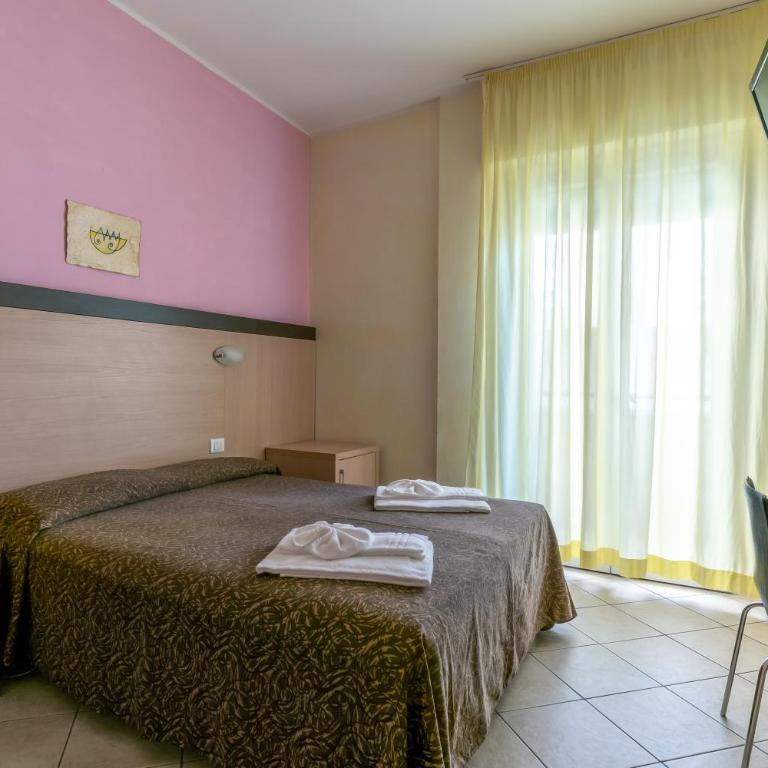 Hotel Rubens - Camera Matrimoniale/Doppia con Letti Singoli - 4