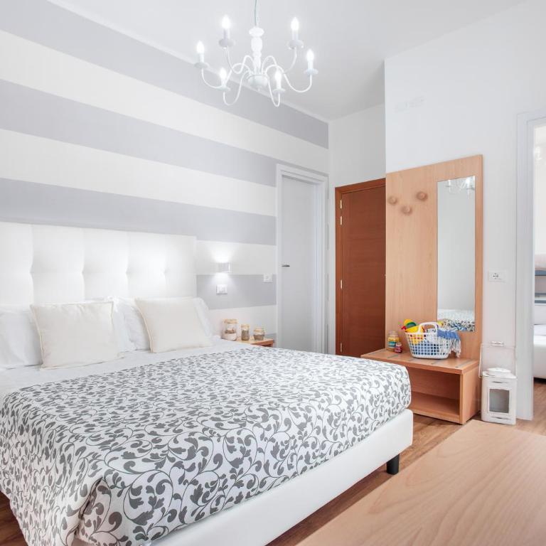 Hotel Geminus B&B - Camera Familiare con Vista Mare - 4