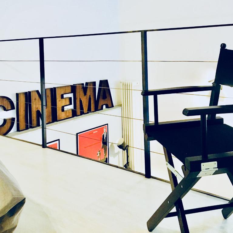 Cinema Loft - One-bedroom Loft Apartment - 3