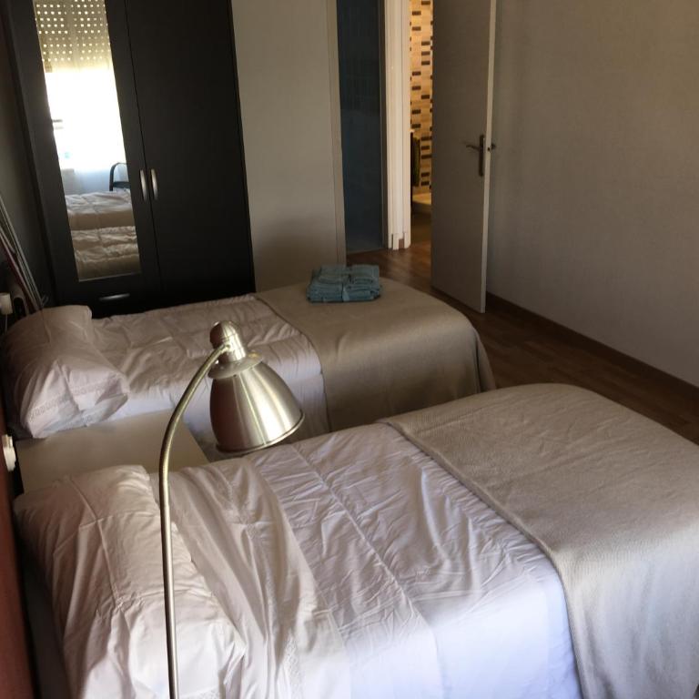 4 BEDROOMS -SENECA Center Apartment - Apartment - 20