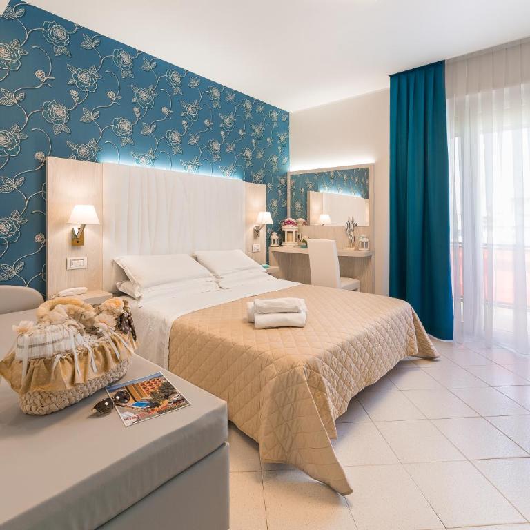 Hotel Ariane - BEACHFRONT, XXL Breakfast & Sea View - Camera Tripla Economy - 1