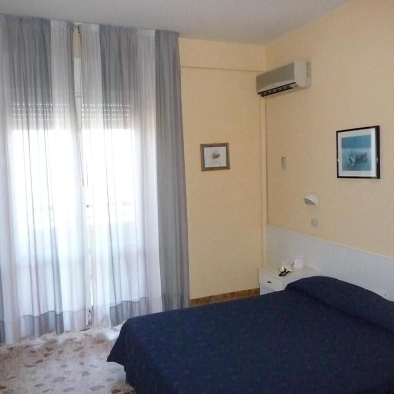 Hotel David - Double Room with Sea View - 5