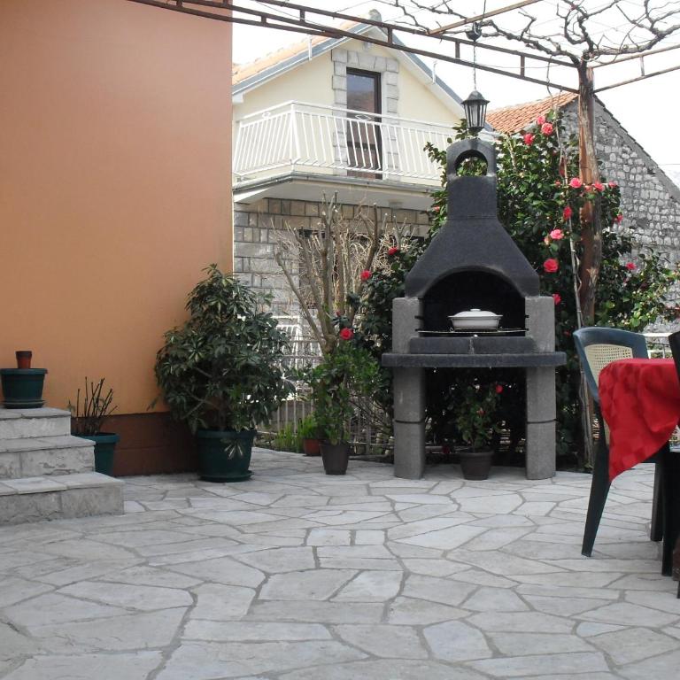 Apartments Penovic - One-Bedroom Apartment with Terrace - 2