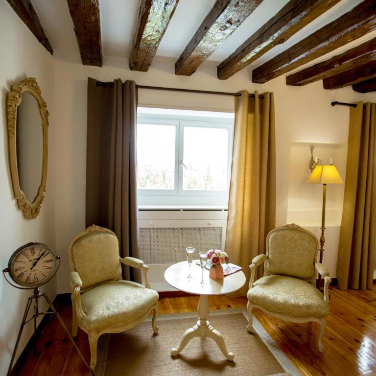 Oriente Palace Apartments - Double Room with View - 4