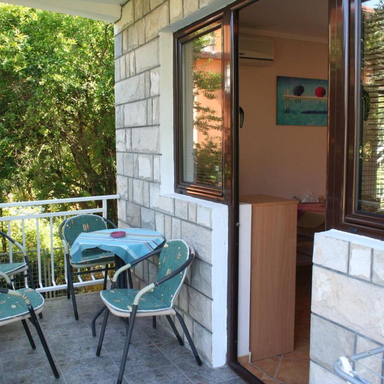 Apartments Penovic - One-Bedroom Apartment - 9