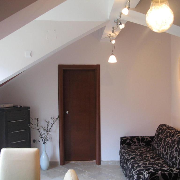Apartments Ivetić - One-Bedroom Apartment with Balcony - 13