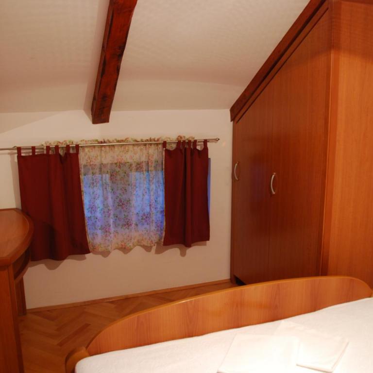 Apartments Ivetić - One-Bedroom Apartment with Balcony - 16