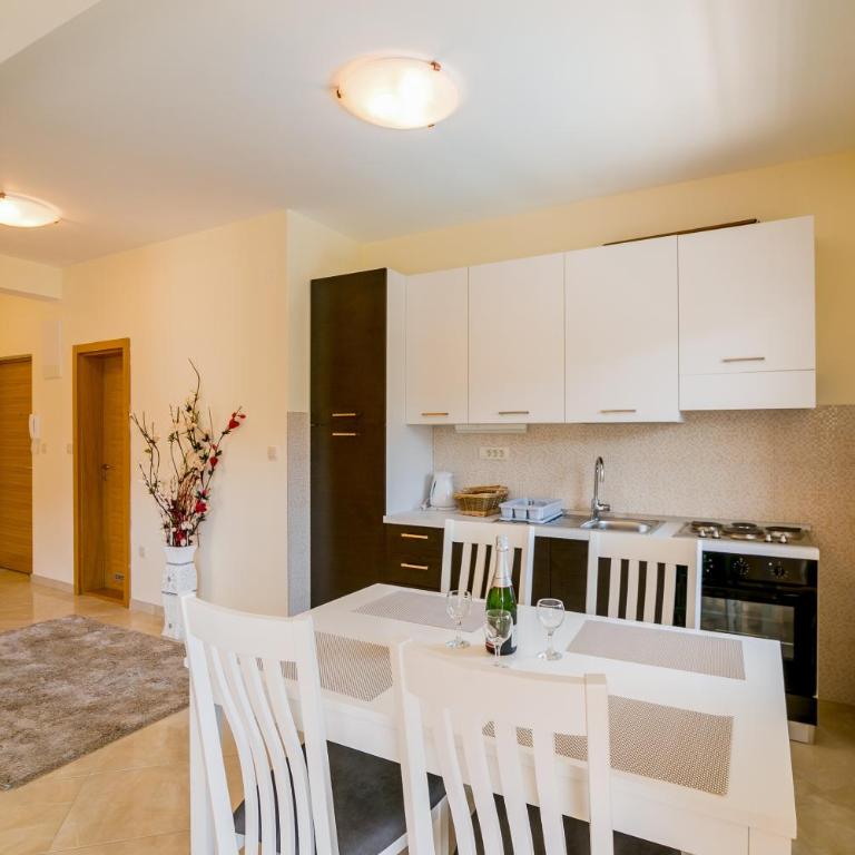Apartments Rivijera - Deluxe Apartment - 7