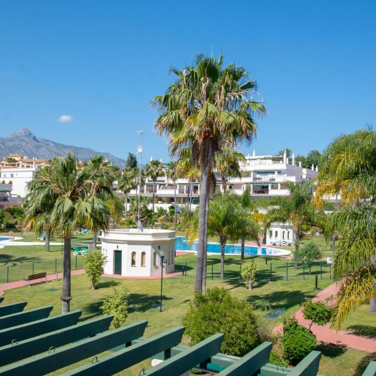 Bonito apartamento en Nueva Andalucia - Apartamento con vistas a la piscina - 9