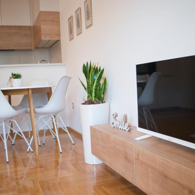 Apartman Astoria - Apartman - 4