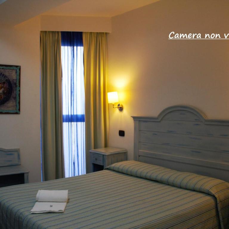 Blue Moon Hotel - Piccola Camera Matrimoniale/Doppia con Letti Singoli - 13