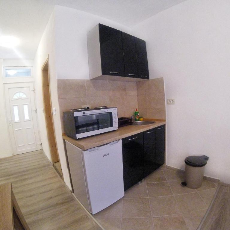 Rajovic Apartments - Studio Apartment - 2