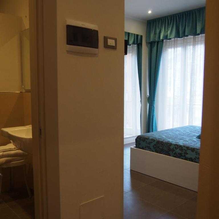 Endro's Rooms - Camera Matrimoniale con Balcone - 6