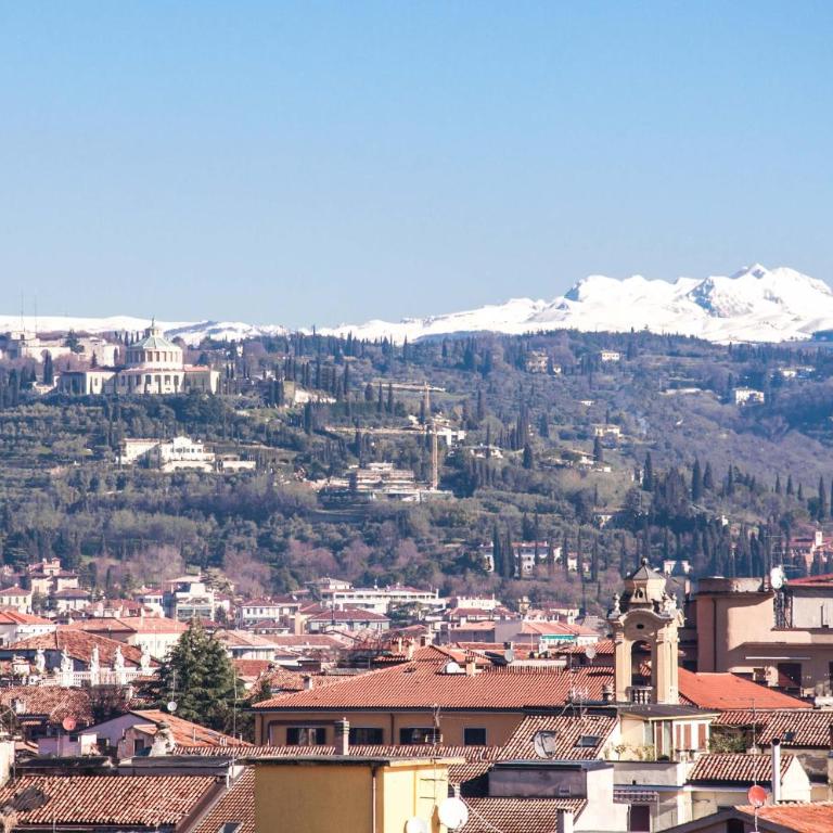 La Mansarda di Valverde - Apartment - 10