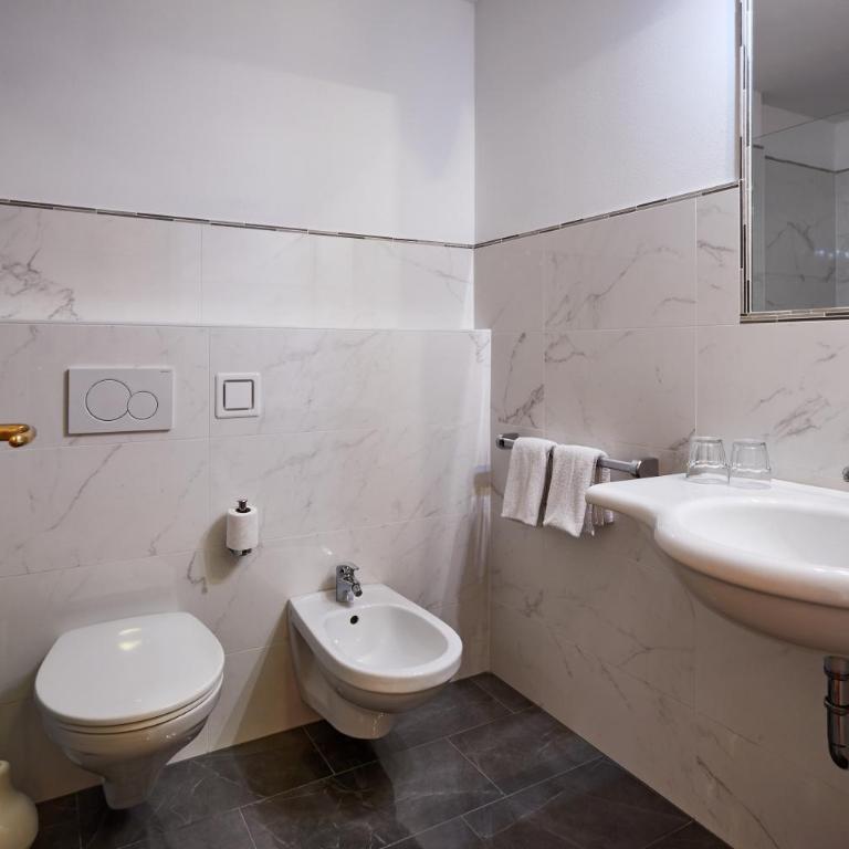 Alpenhotel Schönwald Superior - Doppelzimmer mit Balkon - 4