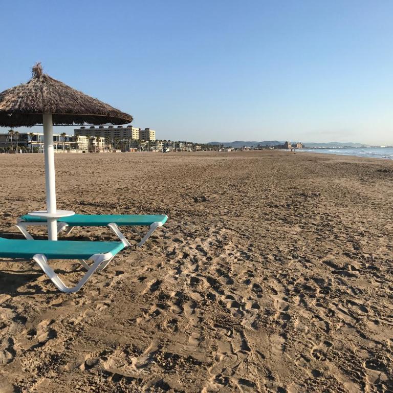 Avenida Mare Nostrum 7 Patacona Beach Breakfast items in the home - Apartamento - 24