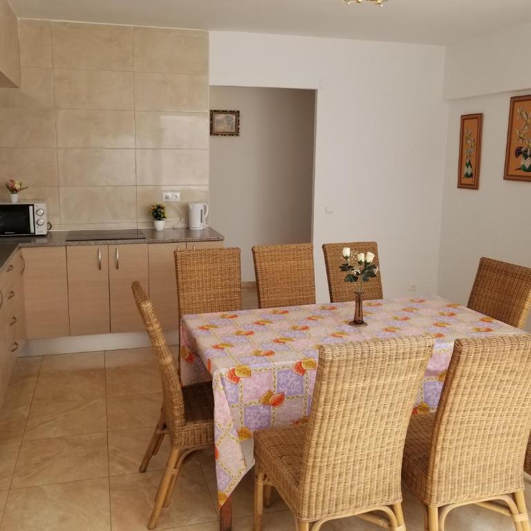 Calle Arquitecto Vidal - Apartamento - 9