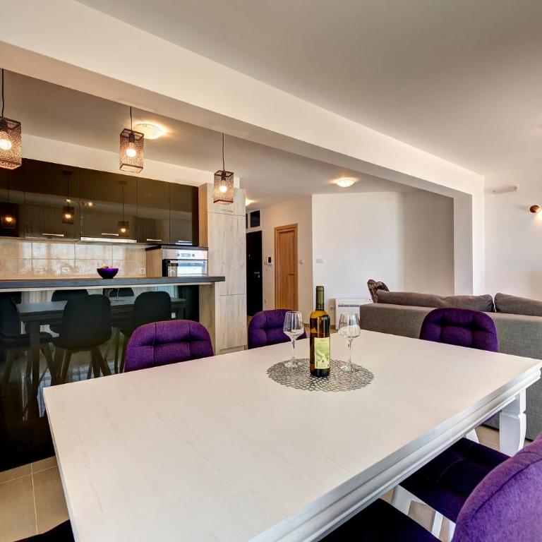 Apartments Villa Adriatic - Apartment with Balcony - 5