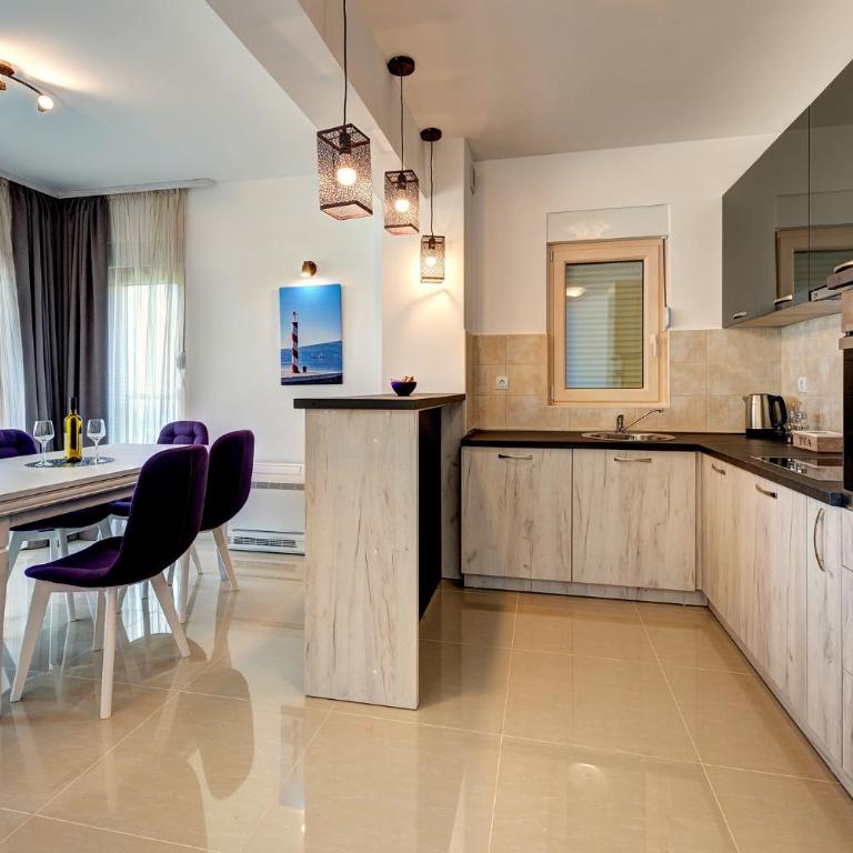 Apartments Villa Adriatic - Apartment with Balcony - 16