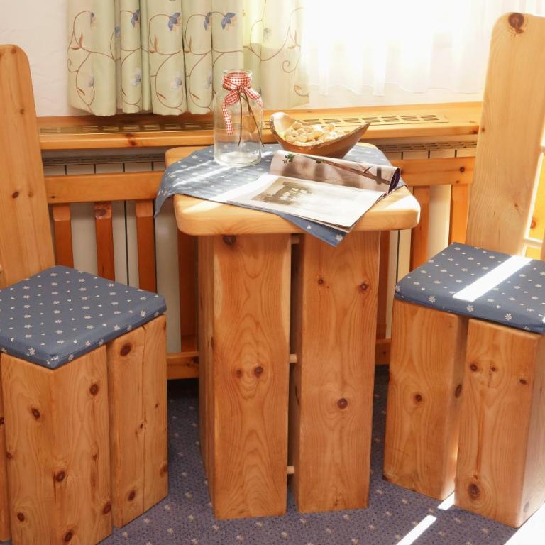 Urbanhof Pension & Appartements - Doppelzimmer mit Balkon - 5