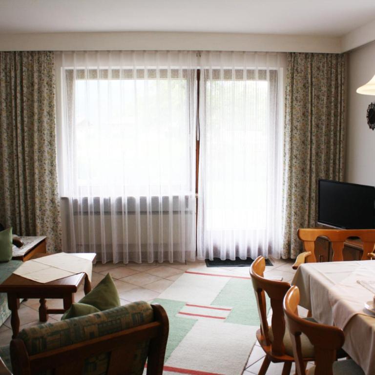 Haus Vierjahreszeiten - Apartment mit 2 Schlafzimmern - 2