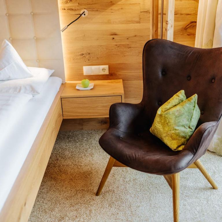 Hotel Ennstalerhof - Doppelzimmer mit Gartenblick - 3