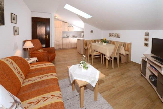 Haus Vierjahreszeiten - Apartment mit 2 Schlafzimmern - 5