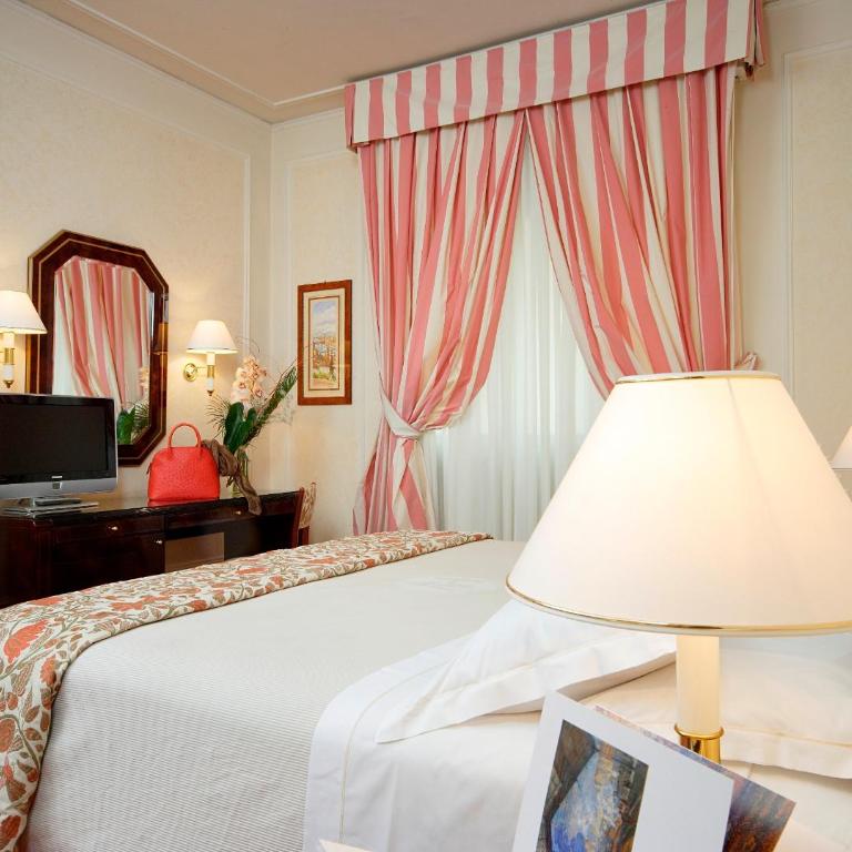 Hotel De La Ville - Camera Classic Matrimoniale/Doppia con Letti Singoli - 4