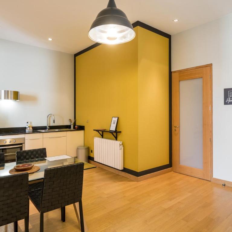 Honorê - Suites Bellecour - Suite Junior 1 Chambre (3 Adultes) - 28 Place Bellecour - 5