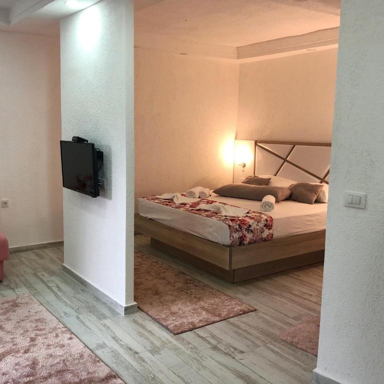 Guest House Alea - Apartment with Balcony - 3