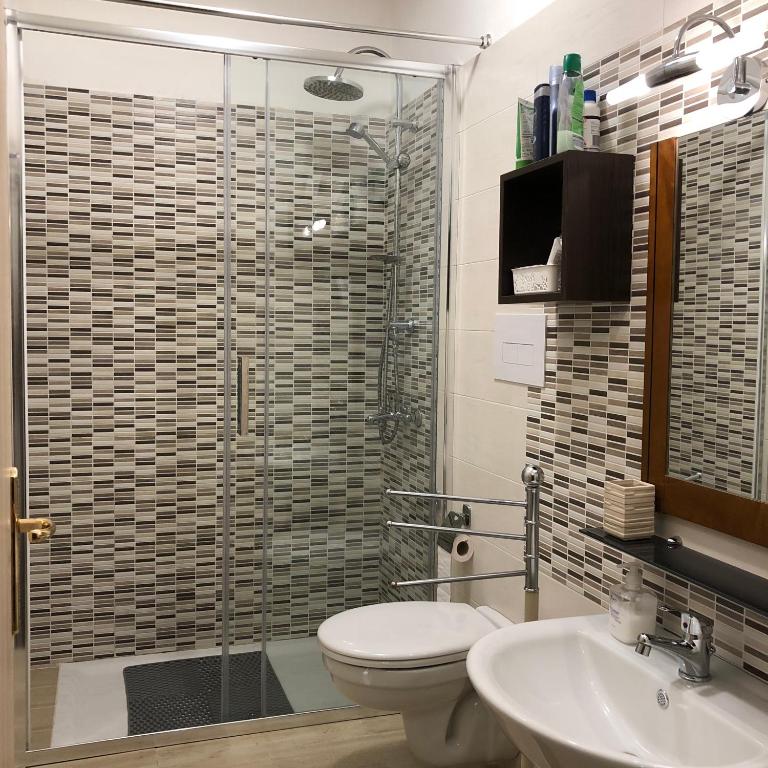 B&B Mariupol - Family Room with Sea View - 11