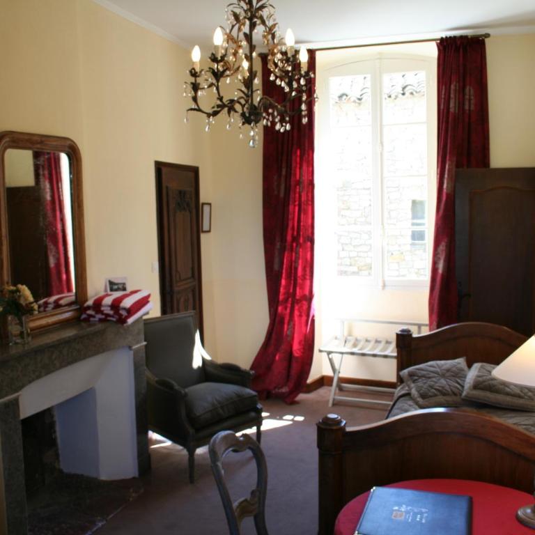 Hostellerie Le Beffroi - Chambre Triple - 6