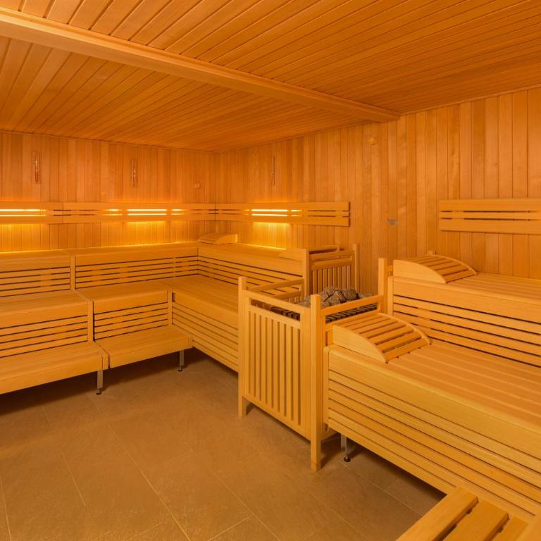 "Viktoria Chalet" - Annehmlichkeiten vom 4-Sterne Familien-und Wellnesshotel Viktoria nebenan können mitbenutzt werden - Chalet - 5