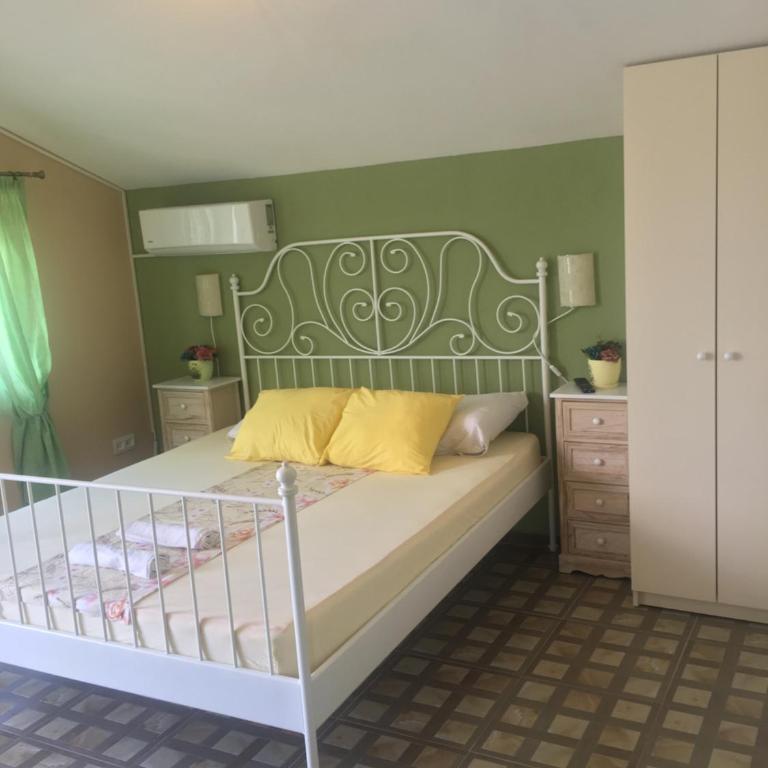 Studio Apartments Krasici - Apartment with Balcony - 11