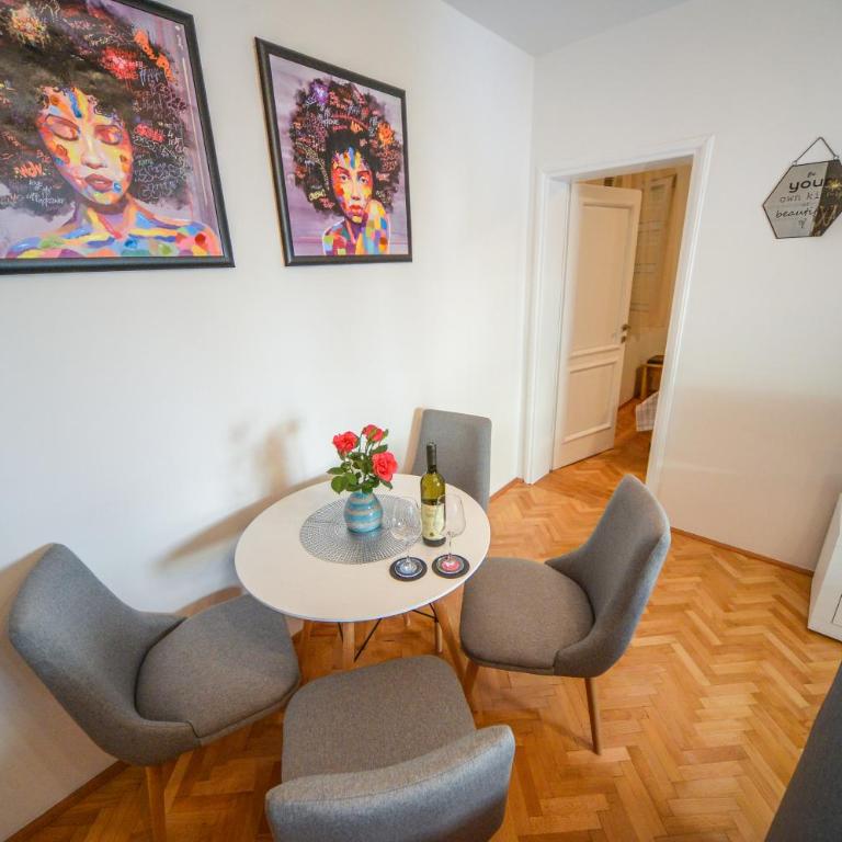 City In Apartment - Apartment - 10