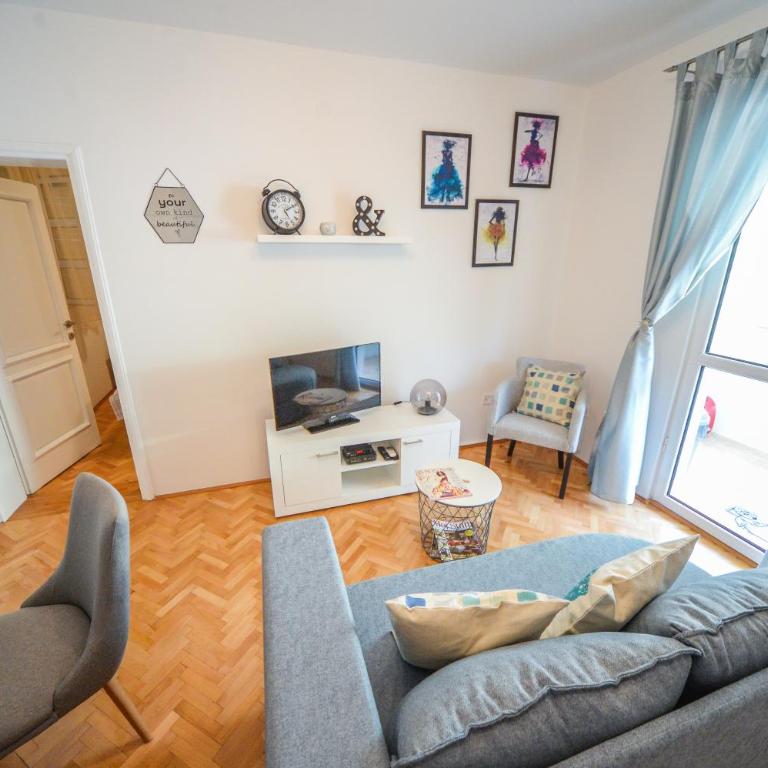 City In Apartment - Apartment - 12