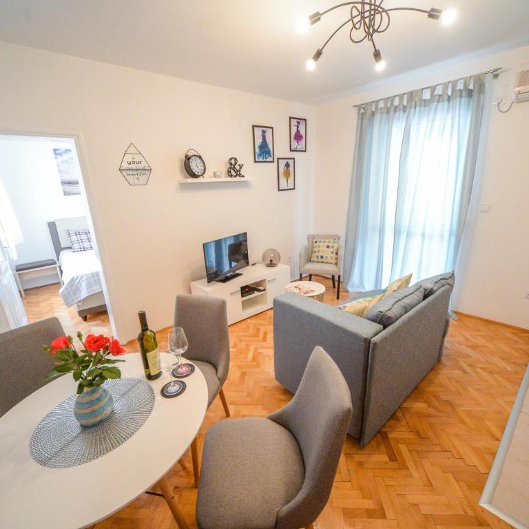 City In Apartment - Apartment - 13