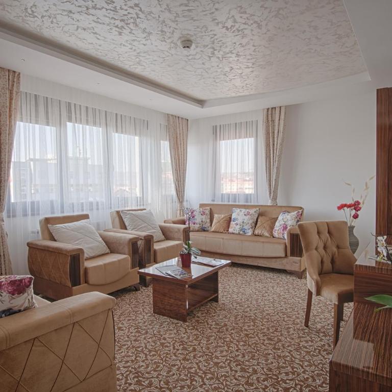 New Hotel - Superior Suite - 11