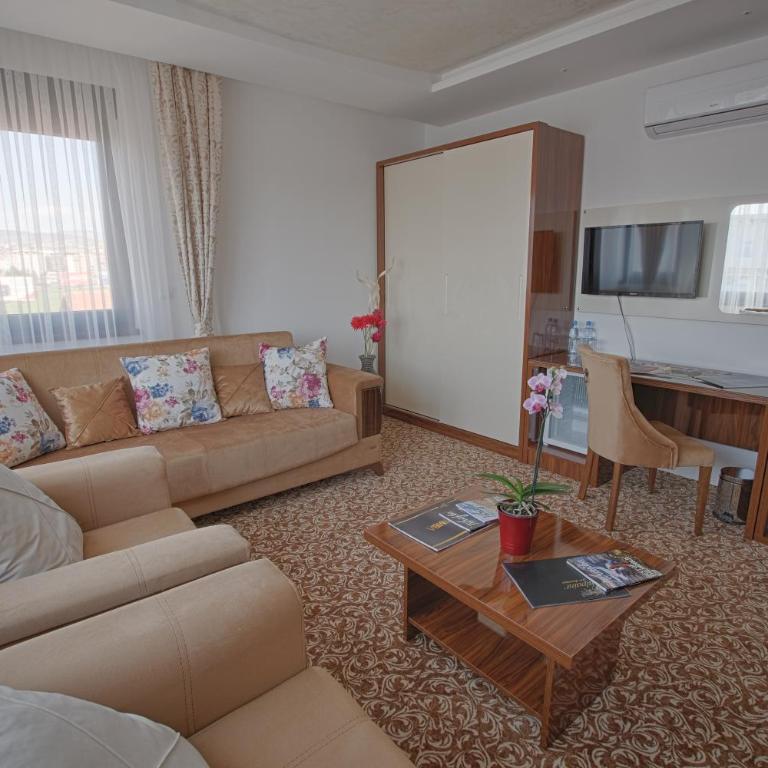 New Hotel - Superior Suite - 5