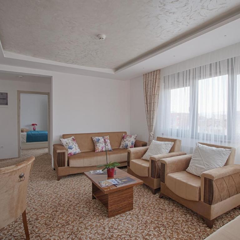 New Hotel - Superior Suite - 3