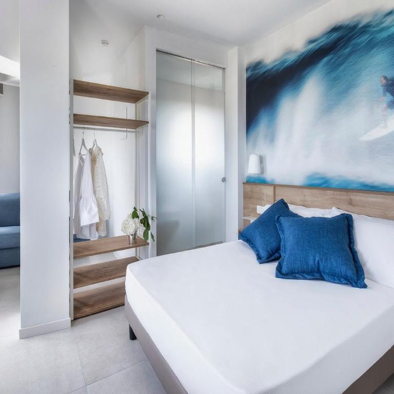 Hotel Meeting - Camera Tripla Superior - Fronte Mare - 2