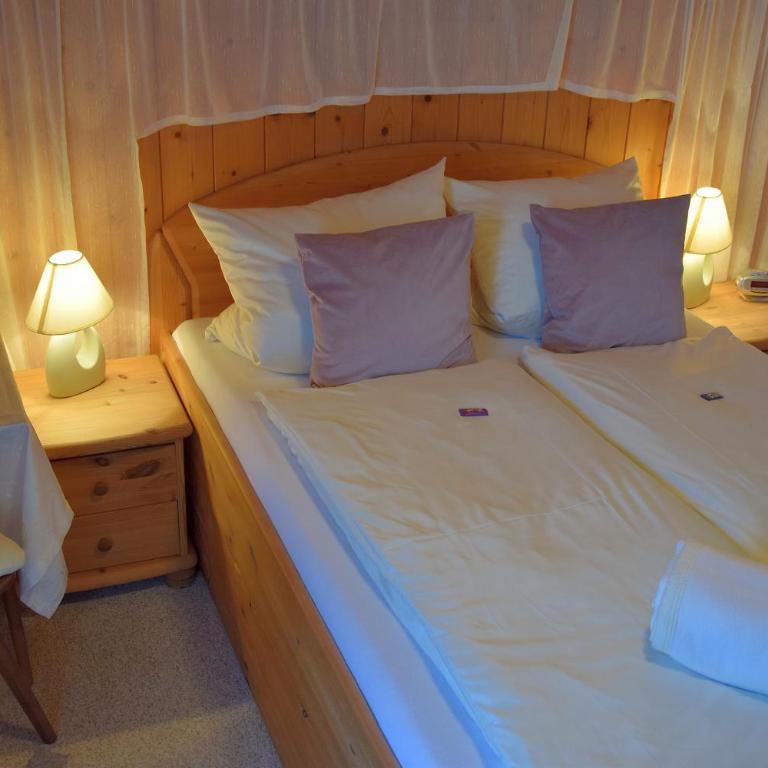 Hotel Pension Schwaiger - Familienzimmer mit Balkon - 1