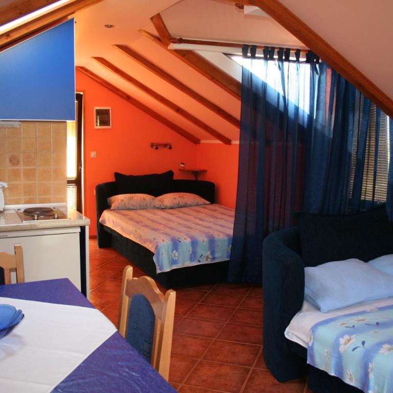 Apartments Penovic - Studio - Attic - 2