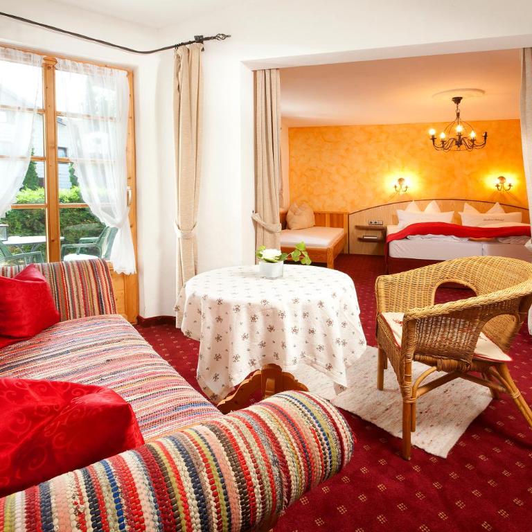 Landhotel Huberhof - Familienzimmer (3 Erwachsene) - 3