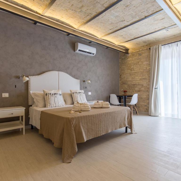 Al Faro Bianco B&B e Residence con parcheggio - Camera Matrimoniale Deluxe con Balcone - 1