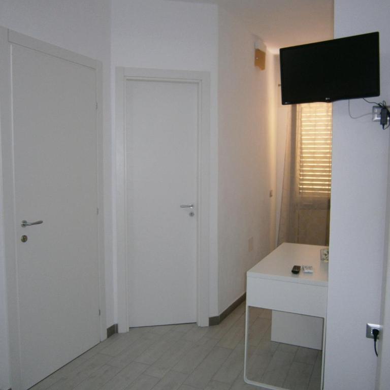 Villa Mattia - Camera Matrimoniale con Bagno Privato - 3