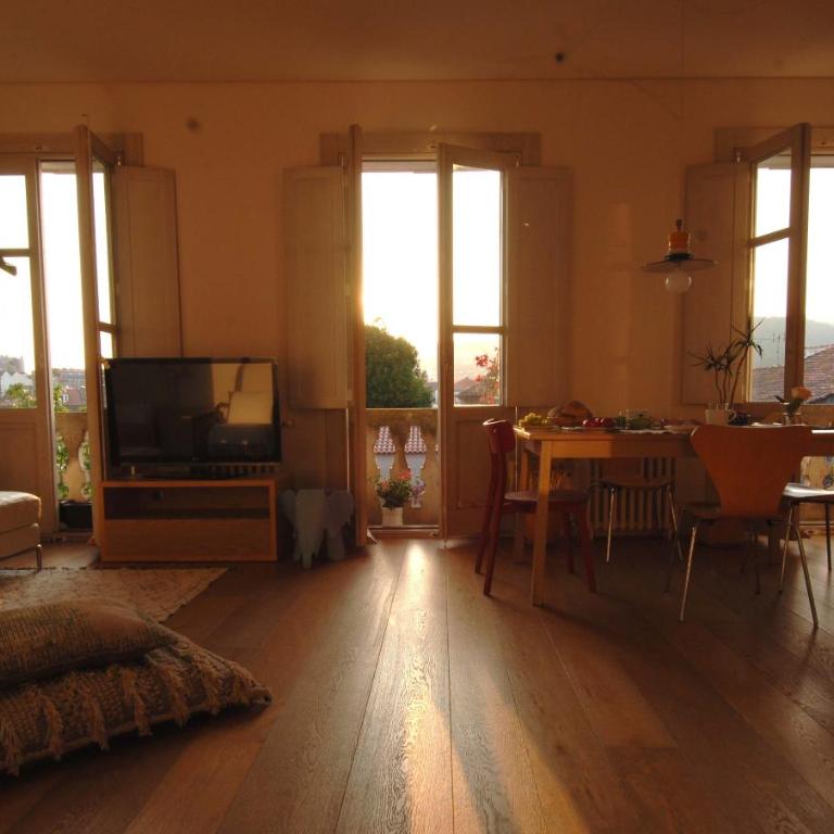 Excelentes vistas en la Plaza de la Verdura - Apartamento - 1